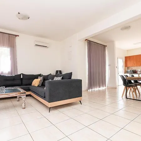 Konnos Ekaterina Βίλα Πρωταράς