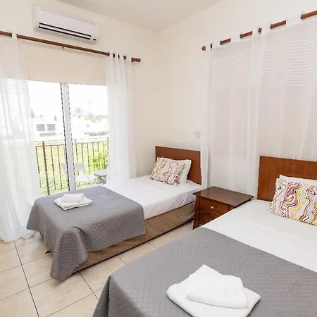 Βίλα Konnos Ekaterina