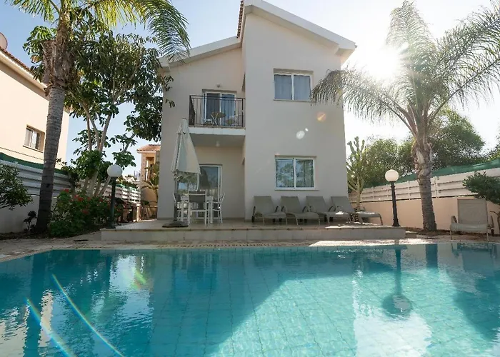 Konnos Ekaterina * Protaras