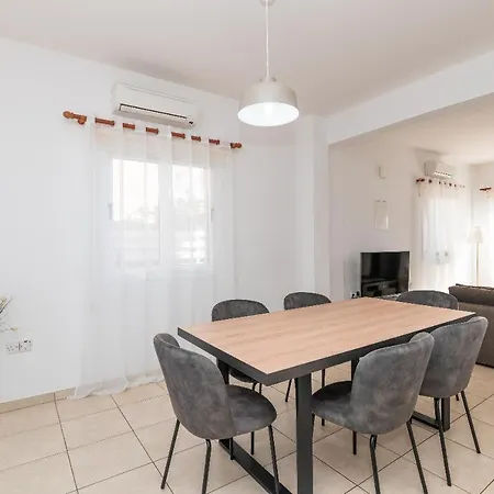 Konnos Ekaterina * Protaras