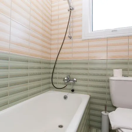 Konnos Ekaterina 普罗塔拉斯