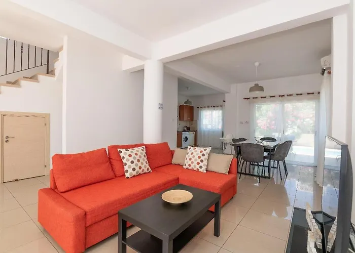 Konnos Ekaterina * Protaras