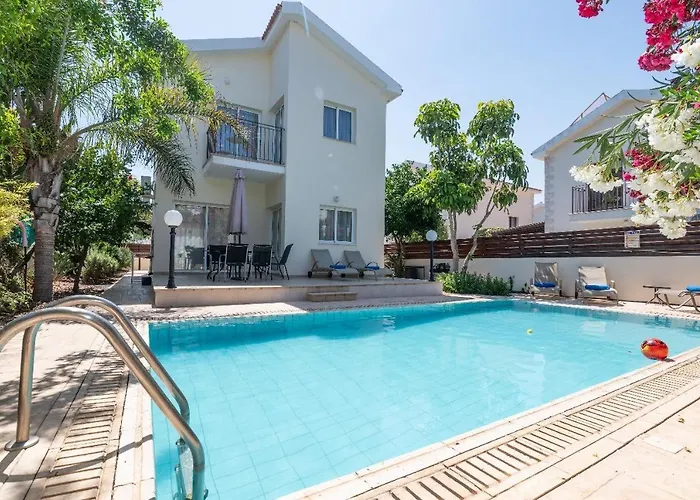 Konnos Ekaterina * Protaras